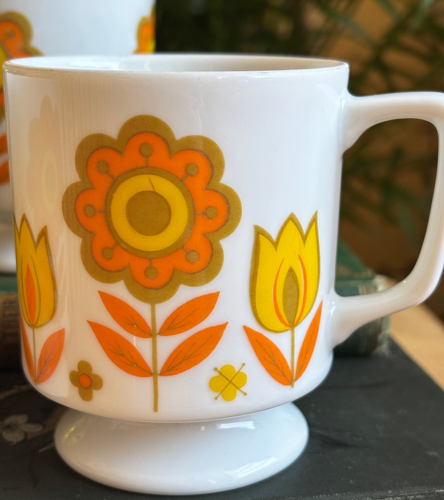 Retro Floral Cups